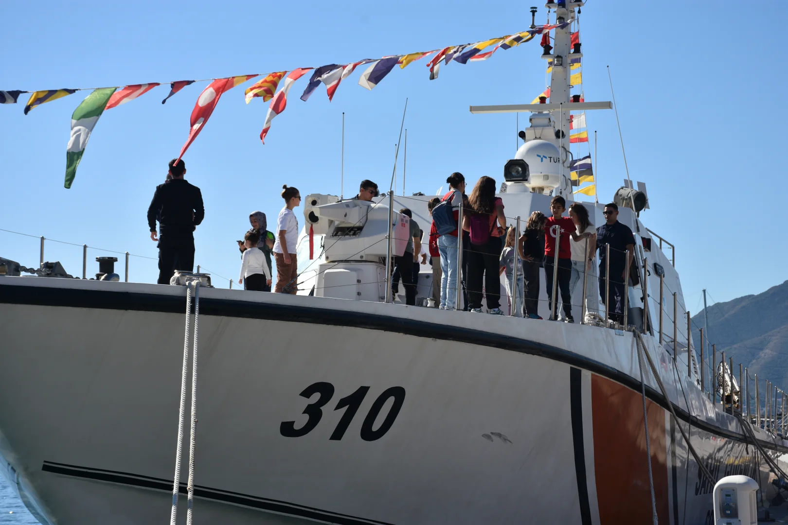 Muğla'da askeri gemiler ve botlar ziyarete açıldı