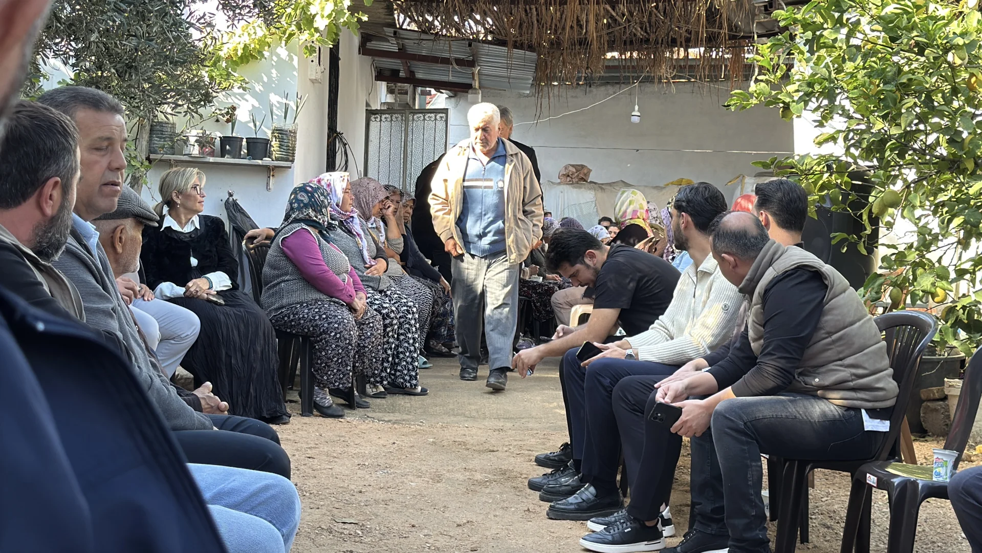 Muğlalı şehit Emrah Kuran'ın ailesi taziyeleri kabul etti