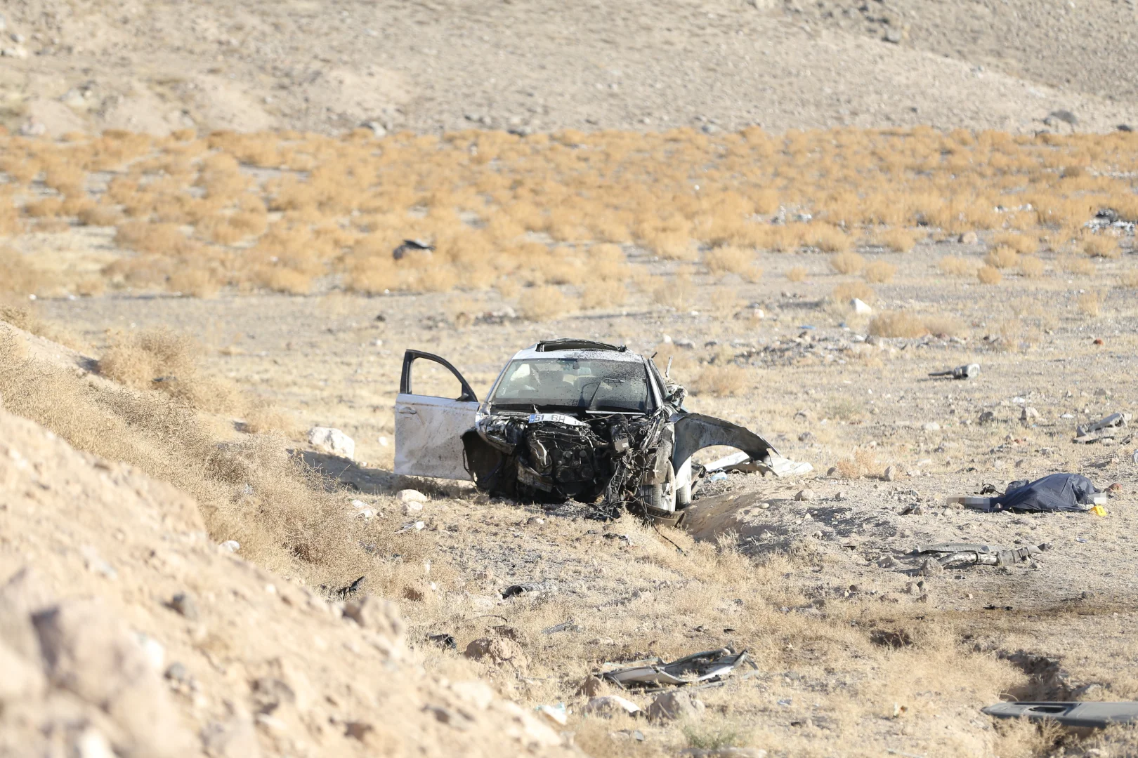 Niğde'de şarampole devrilen otomobildeki 2 kişi öldü, 1 kişi yaralandı
