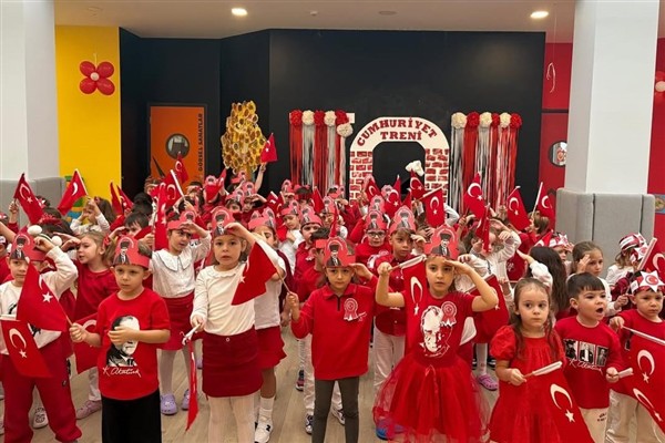 Nilüfer kreşlerinde Cumhuriyet Bayramı kutlaması