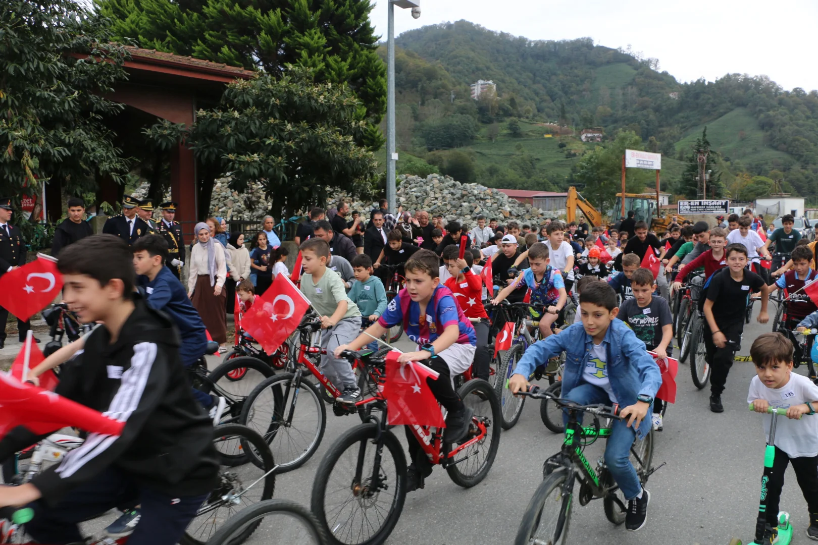 Of'ta 3. geleneksel Bisiklet Şöleni yapıldı