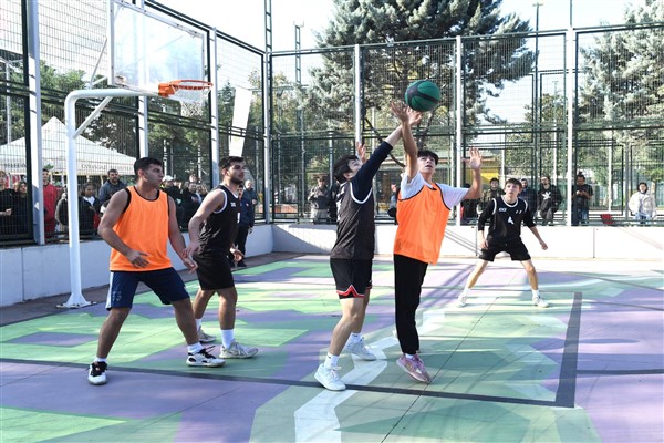 Osmangazi Belediyesi’nden Cumhuriyet Bayramı’na özel 3x3 Basketbol Turnuvası