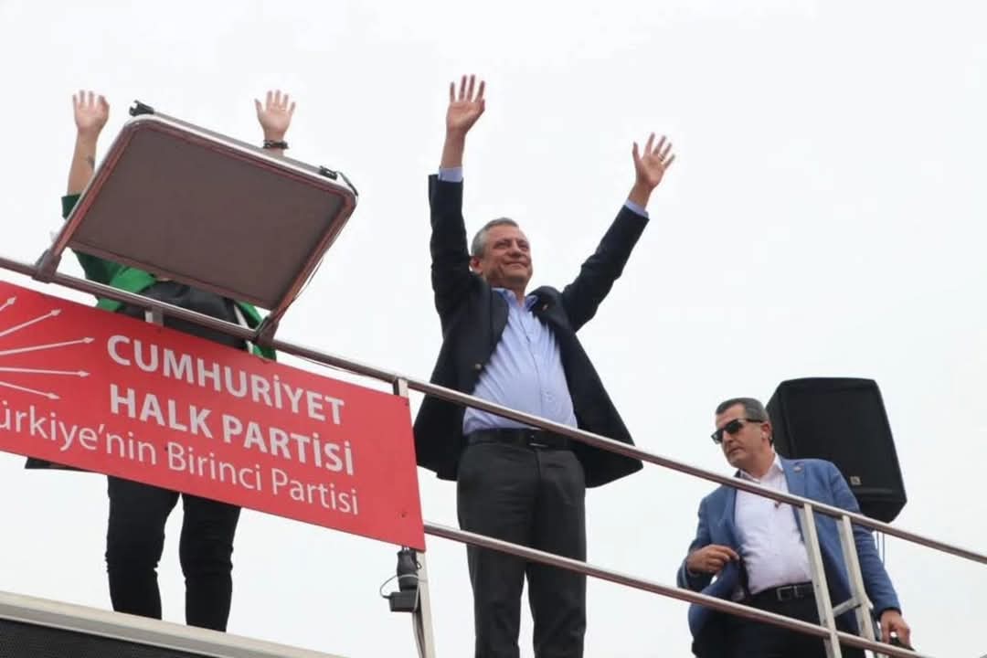 Özel, Bülent Ecevit’in vefatının 19. yılında anma törenine katıldı