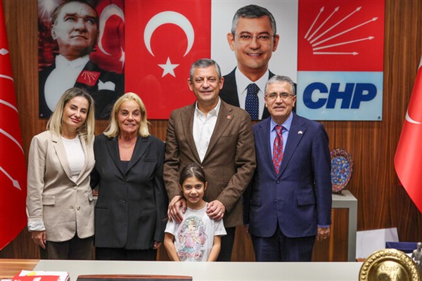 Özel, Denktaş ailesi ve Kıbrıs Platformu Başkanı Taş ile görüştü