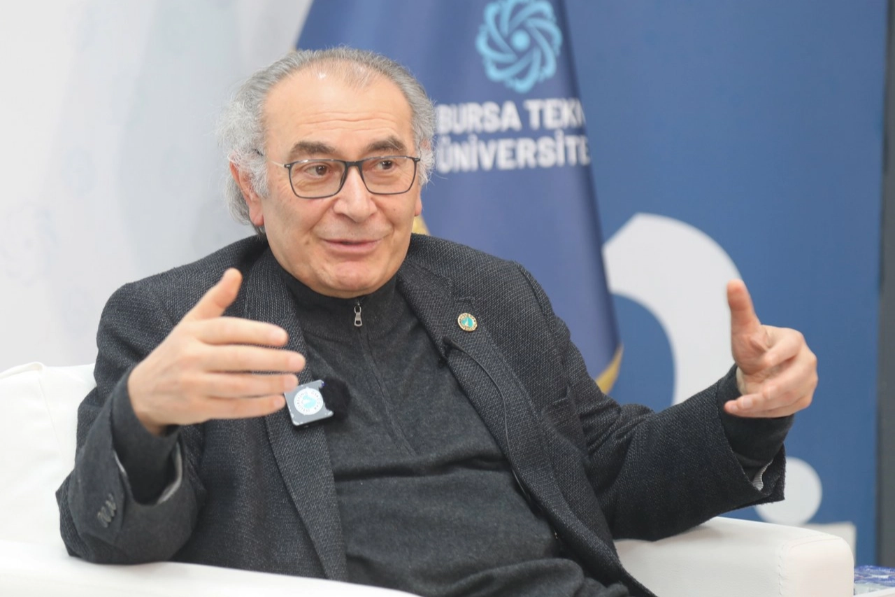 Prof. Dr. Nevzat Tarhan: Dijital bağımlılık yeni neslin en büyük tehdidi