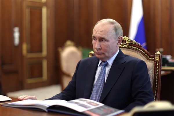 Putin, Özbekistan Cumhurbaşkanı Mirziyoyev ile telefonda görüştü