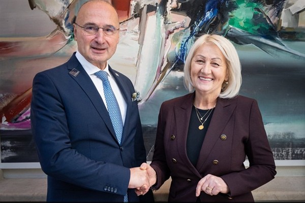 Radman, Bosna-Hersek Bakanlar Konseyi Başkanı Kristo ile görüştü