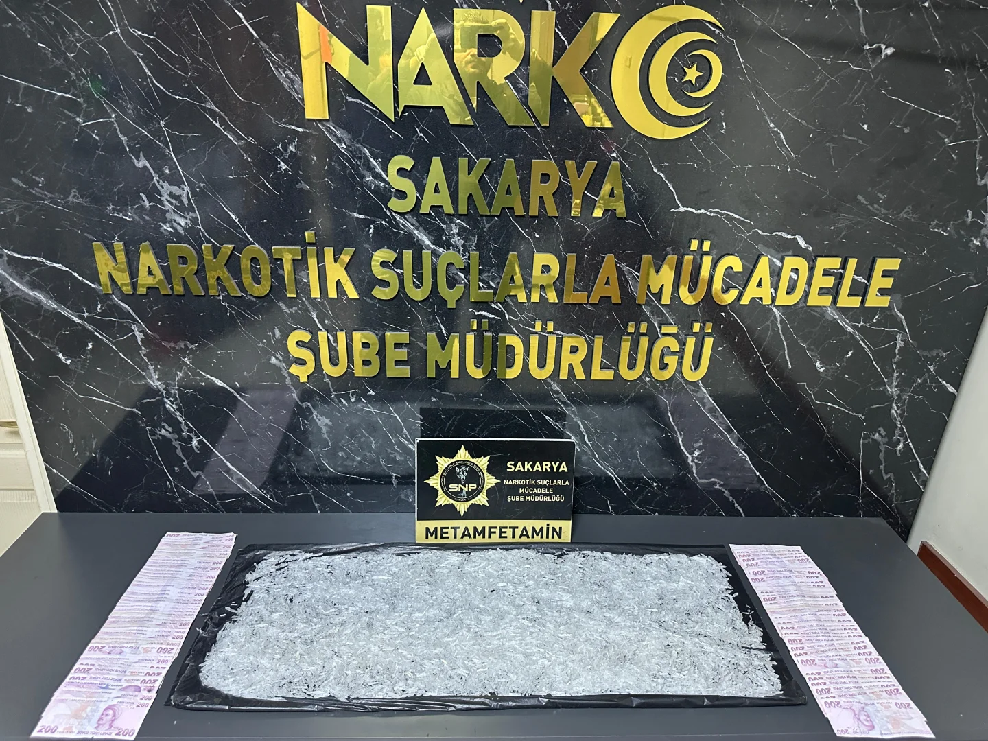 Sakarya'da durdurulan araçta 1 kilogram sentetik uyuşturucu ele geçirildi