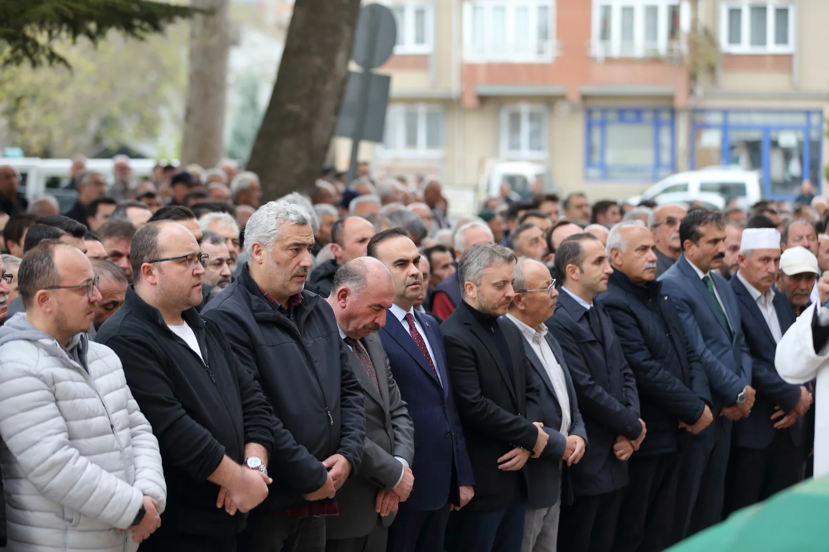 Sanayi ve Teknoloji Bakan Yardımcısı Çoştu'nun annesinin cenazesi defnedildi