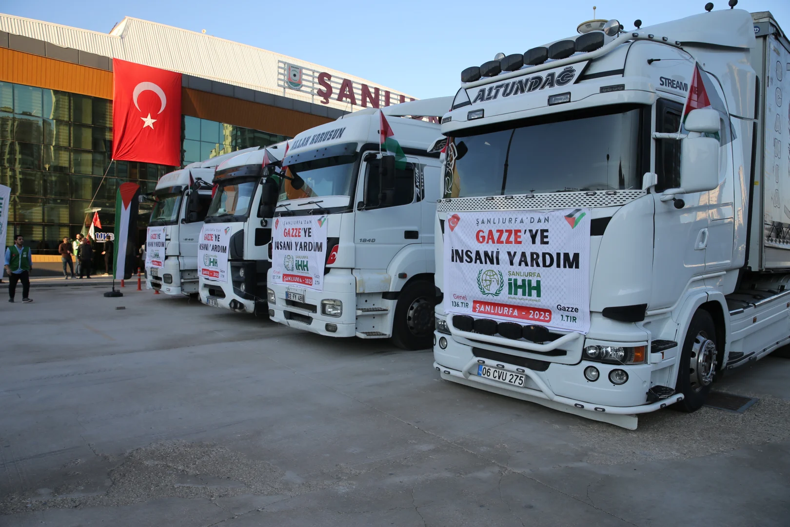 Şanlıurfa'dan Gazze'ye 4 tır gıda malzemesi gönderildi