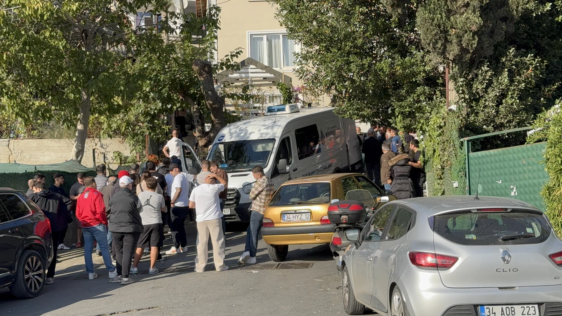 Sarıyer'de bir kadın ve erkek evde ölü bulundu