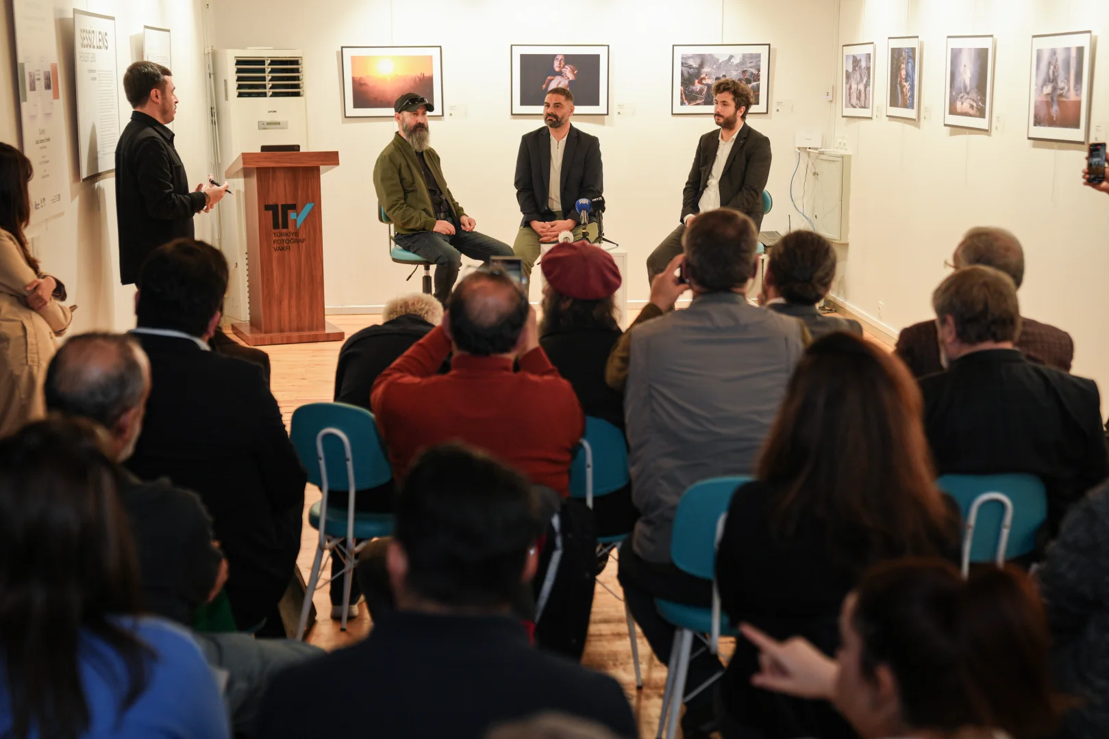 "Sessiz Lens" sergisi, Gazze'deki soykırımı gözler önüne seriyor