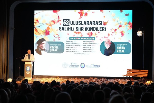 Şiirin kalbi Manisa’da attı