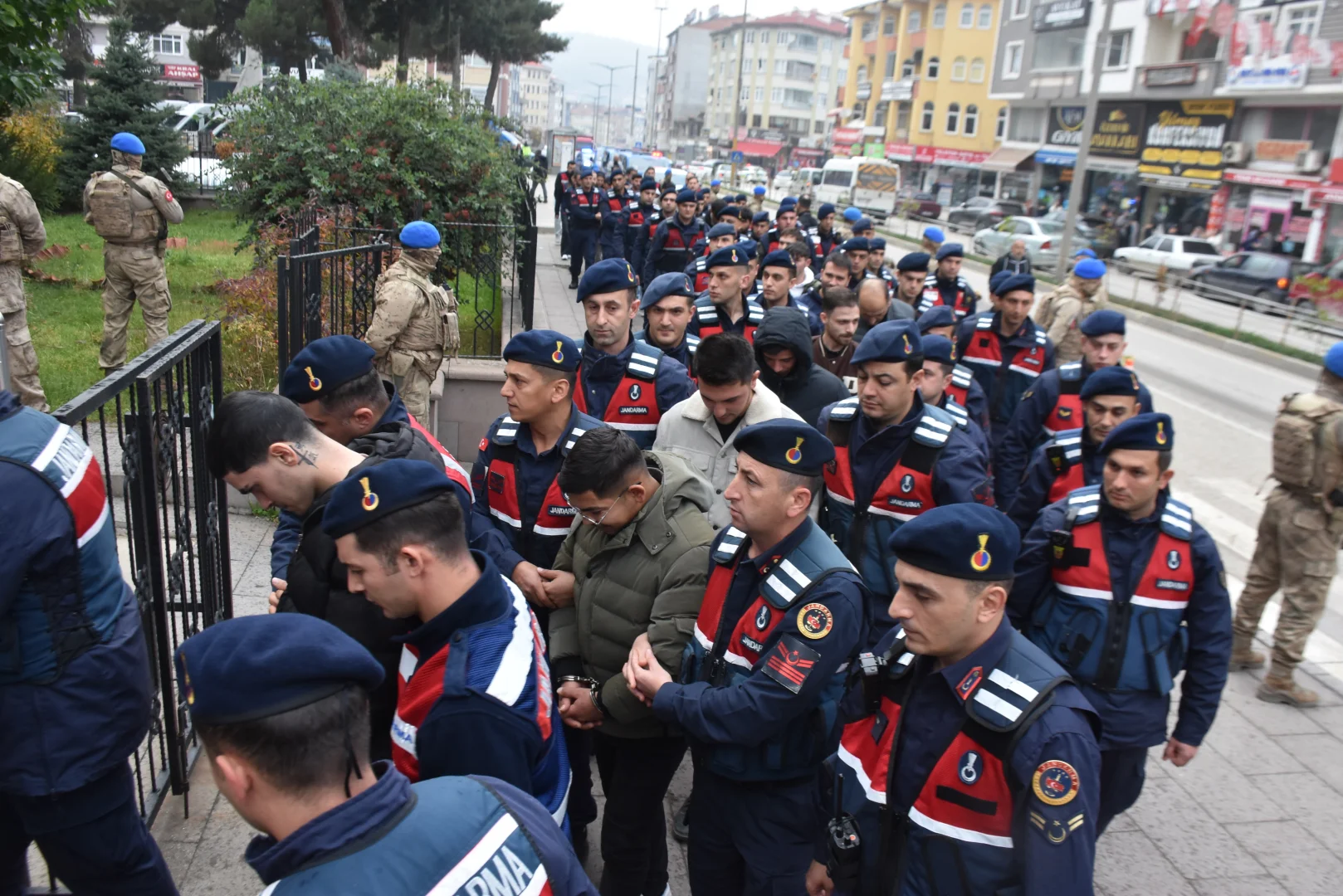Sinop merkezli yasa dışı bahis operasyonunda 32 şüpheli yakalandı