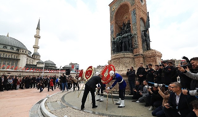 Taksim'de Cumhuriyet'in 102. Yıl Kutlaması