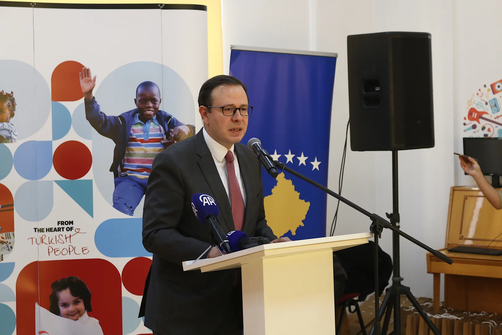 TİKA, Kosovalı çocuklar için oyun parkı kurdu