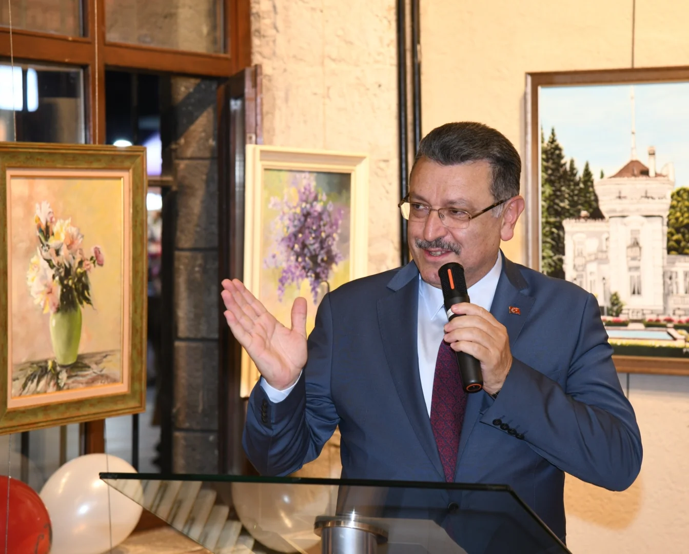 Trabzon'da 44 sanatçının hazırladığı "Cumhuriyet'in Renkleri" isimli sergi açıldı