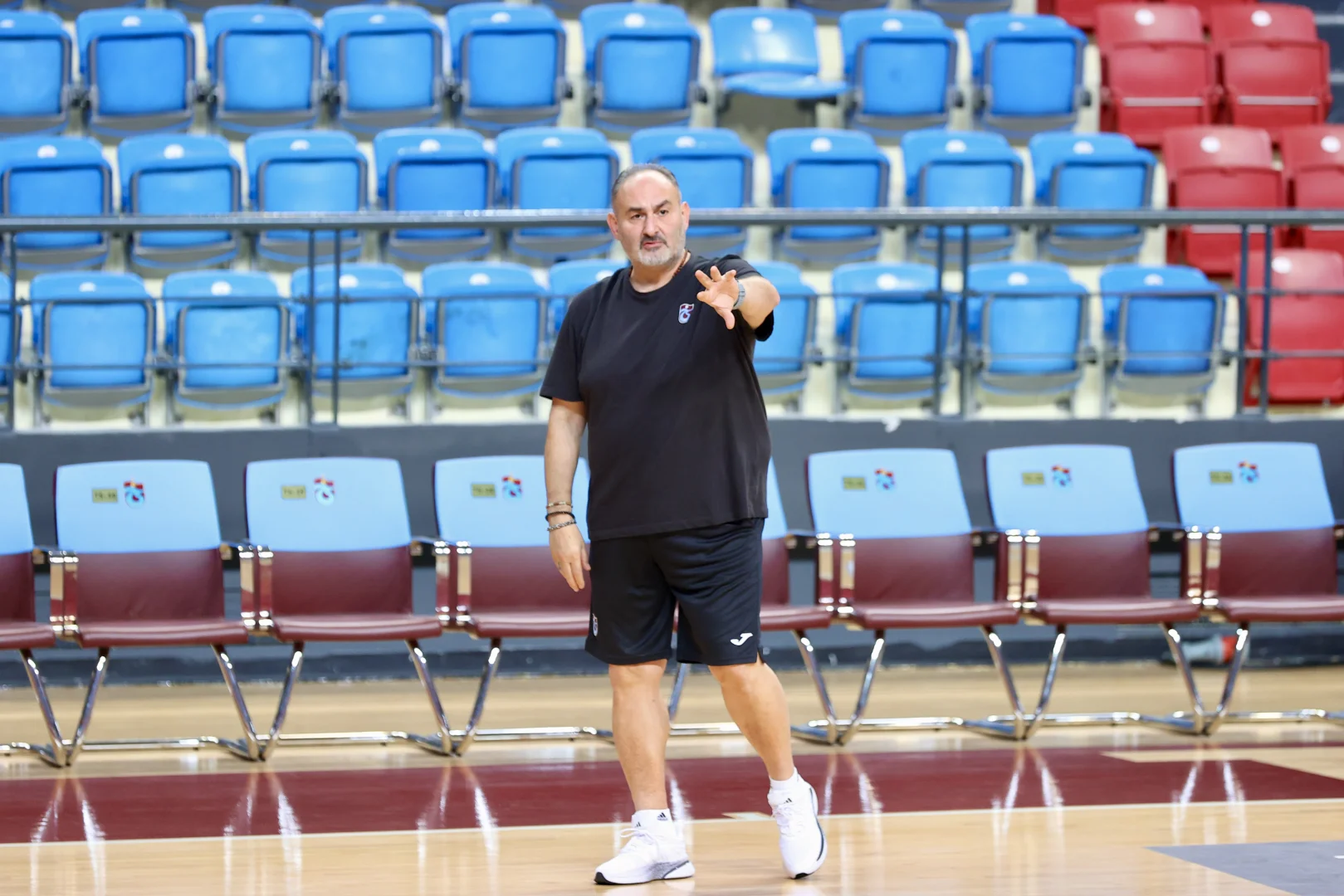 Trabzonspor, basketbolda namağlup Beşiktaş GAİN'i yenmek için sahaya çıkacak
