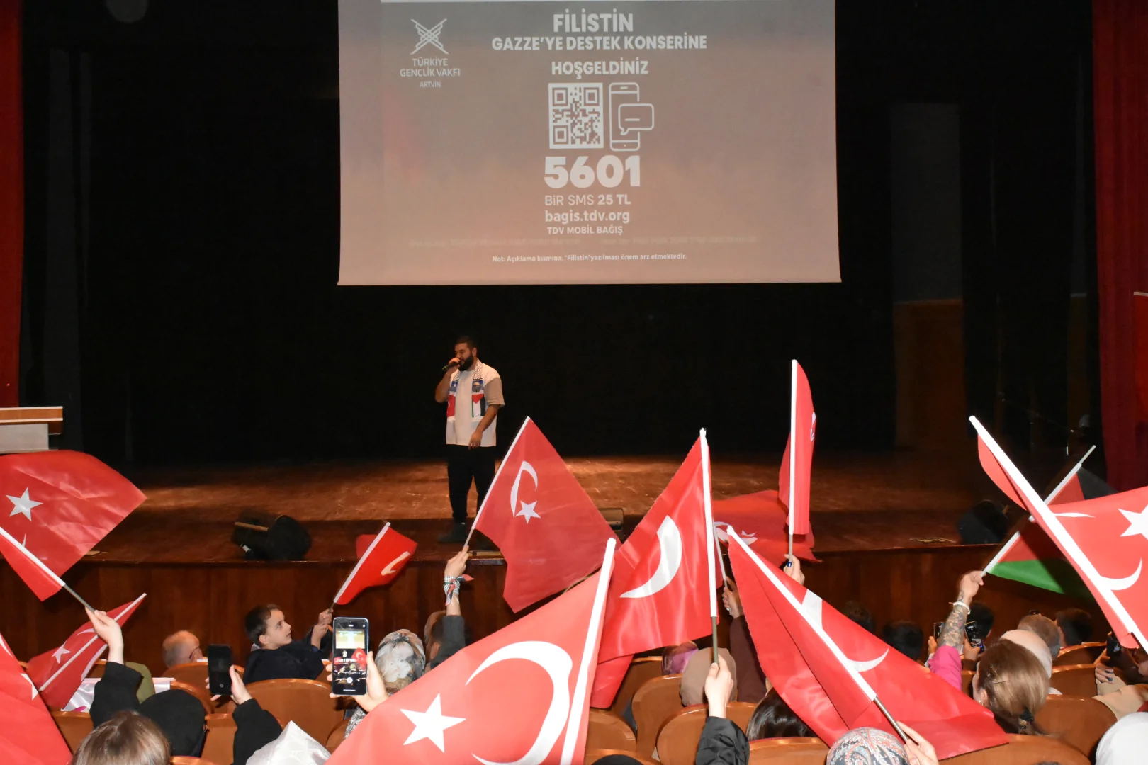 TÜGVA Artvin İl Temsilciliği Filistin'e destek konseri düzenledi