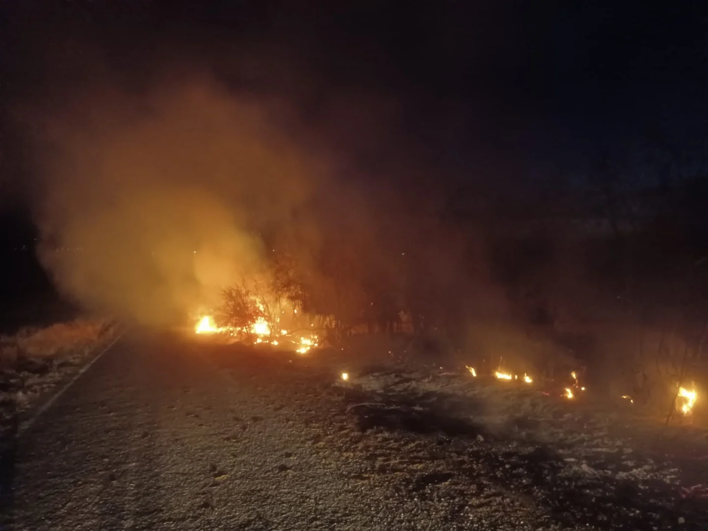 Tunceli'de otluk alanda çıkan yangın söndürüldü
