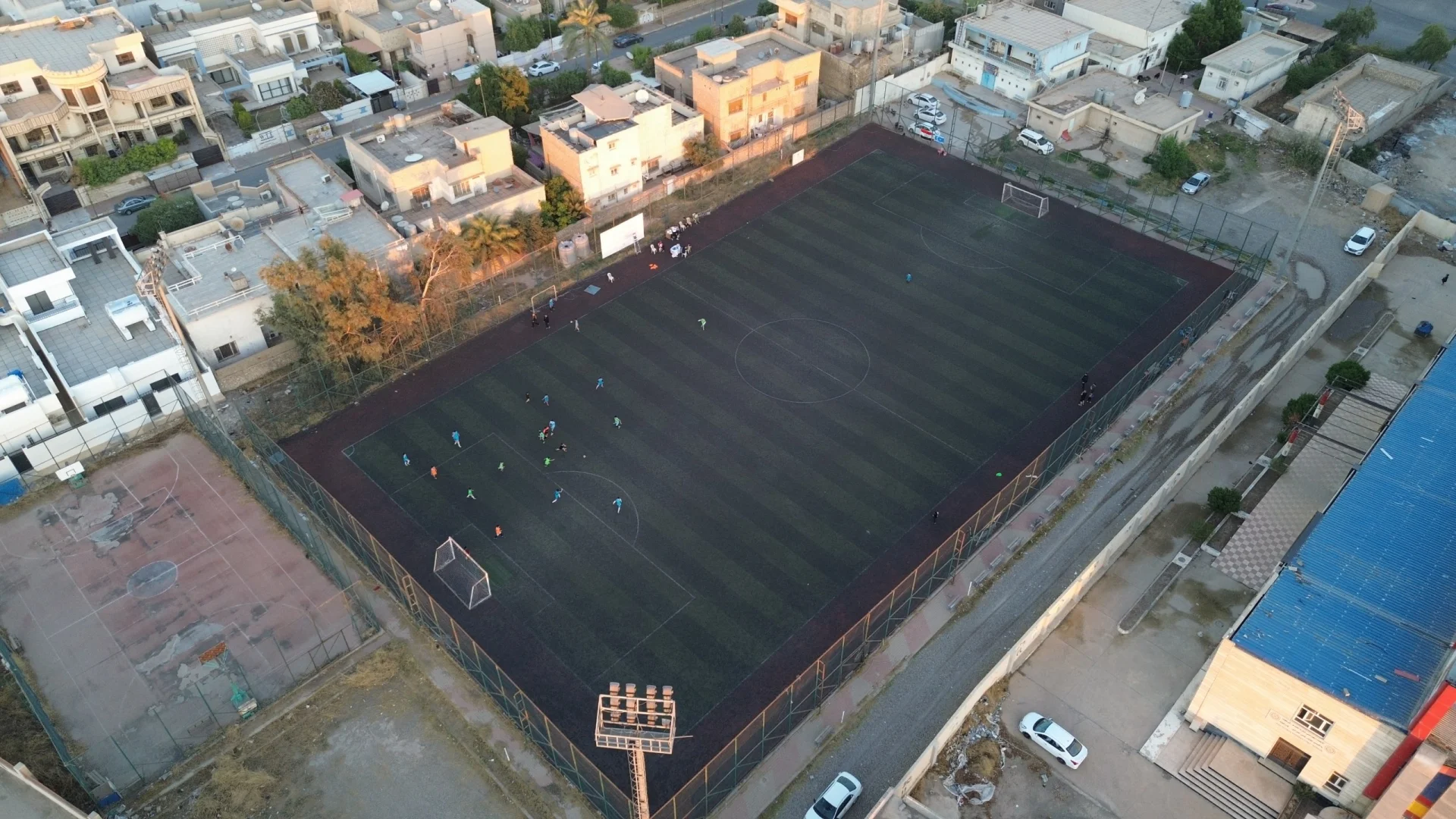 Türk Kızılay, Kerküklü gençlere spor malzemesi desteğinde bulundu