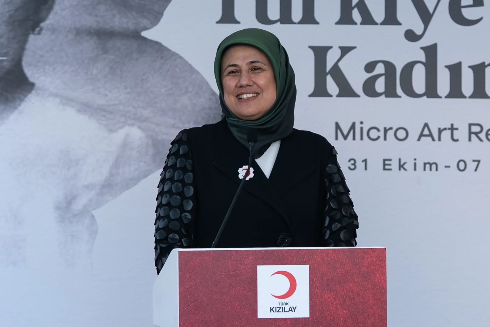 Türk Kızılayın "Türkiye Yüzyılı Kadınları" sergisi Ankara'da açıldı