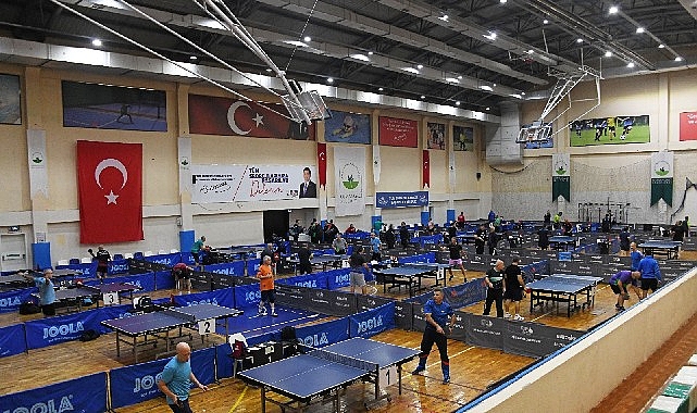 Ulusal Bursa Veteran Masa Tenisi Turnuvası Başladı