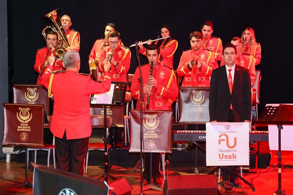 Uşak'ta Cumhuriyet Bayramı kutlamaları gerçekleşti