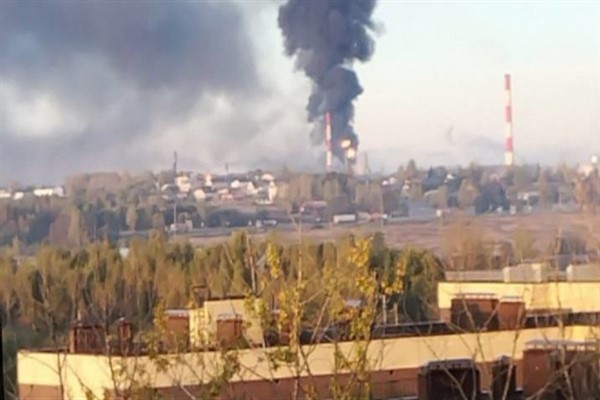 Yaroslavl'daki iki petrol rafinerisi Ukrayna drone saldırısında hasar gördü