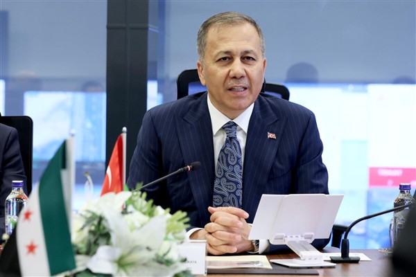 Yerlikaya: Hangi bültenle aranırsa aransın suçluları yakalayıp ülkemize getiriyoruz