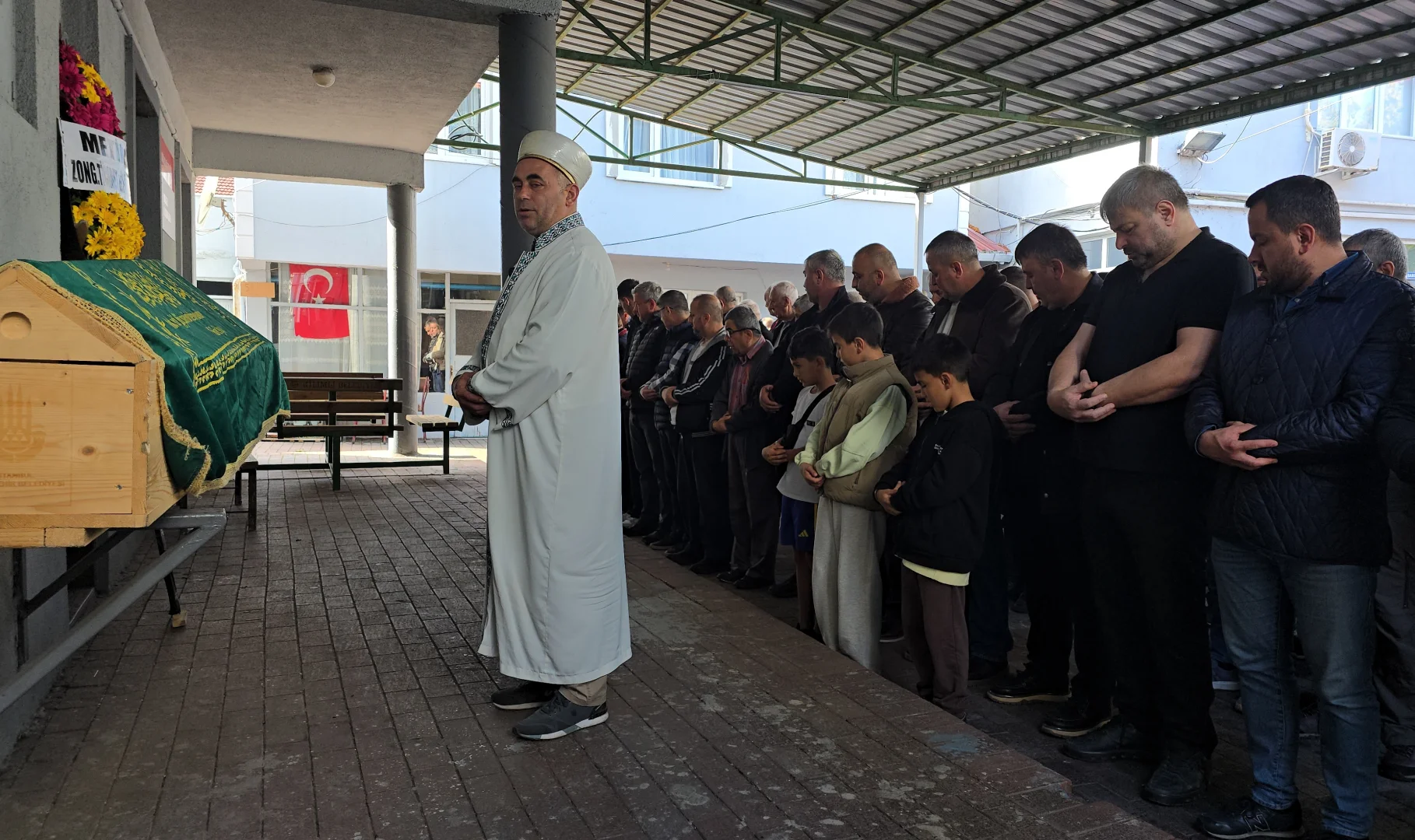 Zonguldak'ta bıçaklanmış halde ölü bulunan yaşlı adamın cenazesi defnedildi