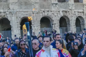 2026 Kış Olimpiyat Oyunları meşalesinin resmi İtalya turu Roma'da başladı