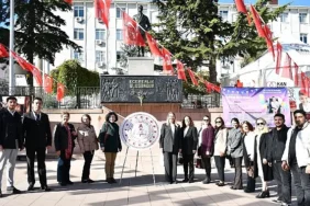 24 Kasım Öğretmenler Günü Düzenlenen Programla Kutlandı