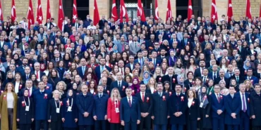 81 ilin ilden gelen öğretmenler Ata'nın huzurunda