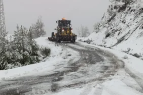Antalya8217da-Kar-Seferberligi-Kapanan-Yollar-Bir-Bir-Aciliyor-featured