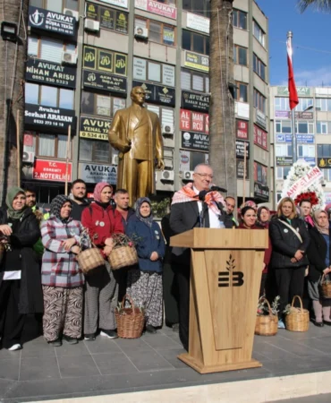 Edremitte-Hasat-Sonu-Coskusu-Geleneksel-Meci-Senligi-Basladi-featured