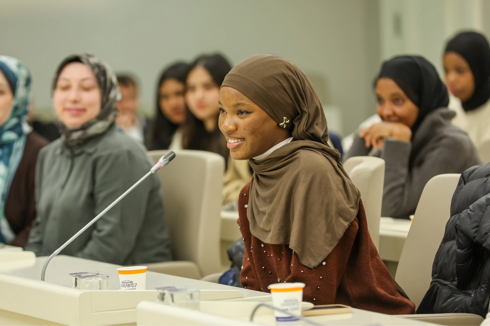 Fatma-Sahin-60-Ulkeden-Gelen-120-Kultur-Elcisiyle-Bulustu-featured