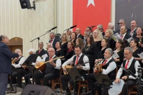 Golcuk8217te-Turk-Halk-Muzigi-Soleni-Degirmendere-Korosu-Mest-Etti-featured