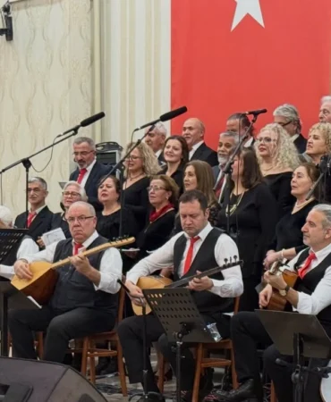 Golcuk8217te-Turk-Halk-Muzigi-Soleni-Degirmendere-Korosu-Mest-Etti-featured