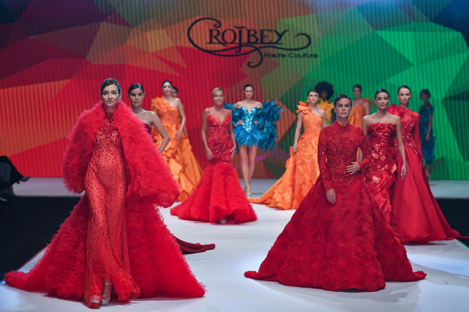 IF-Wedding-Fashion-Izmir-2026-2027-Koleksiyonlari-Podyuma-Cikiyor-featured