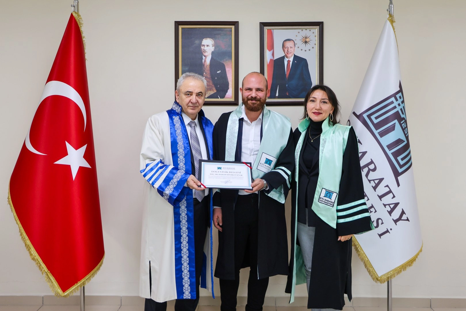 KTO-Karatay-Universitesinde-Akademisyenler-Cubbe-Giydi-featured