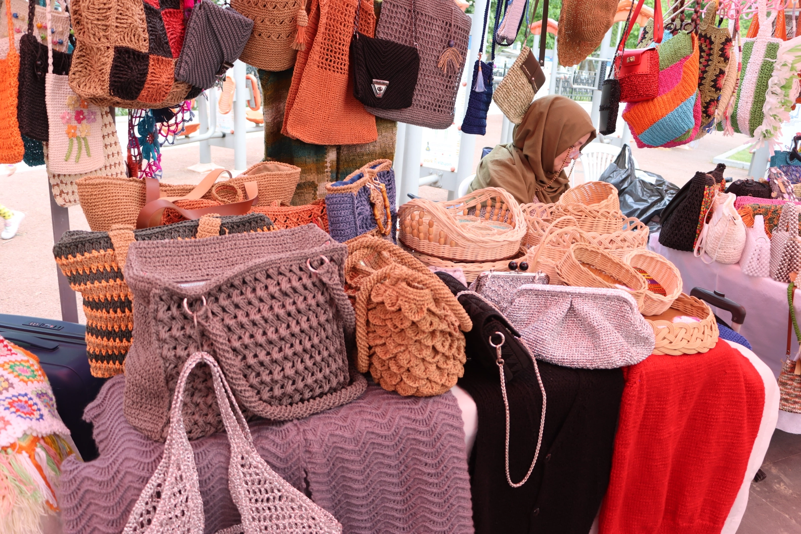 Maltepe8217de-Kadin-El-Emegi-Pazari-Kapilarini-Aciyor-featured