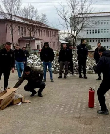 Pazaryerinde-Emniyet-Teskilatina-Afet-Farkindalik-Egitimi-featured