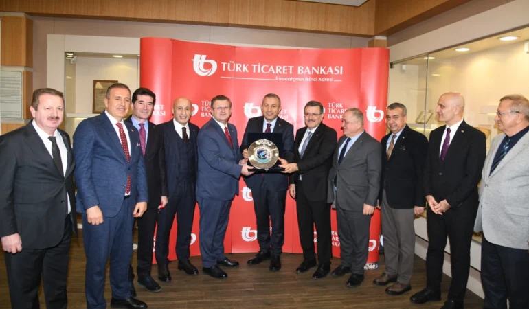 Turk-Ticaret-Bankasi-Trabzon-Subesi-Torenle-Acildi-featured