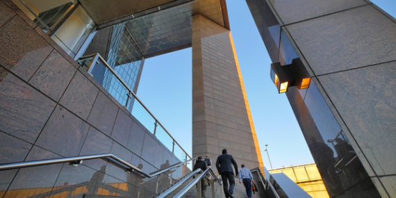 “AB bankaları ABD’li büyük teknoloji şirketlerine bağımlılıklarını azaltmalı”