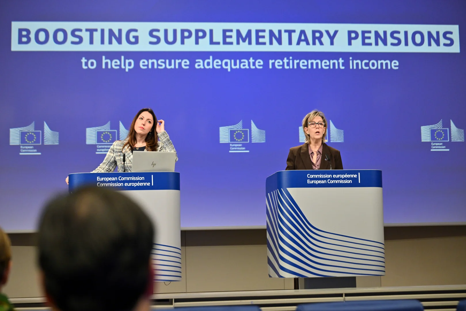 AB Komisyonu üyesi Maria Luis Albuquerque basın toplantısı düzenledi