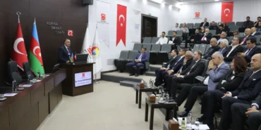 Adana'da Azerbaycan'daki iş ve yatırım fırsatları anlatıldı