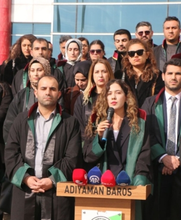 Adıyaman Barosu’ndan avukatlara yönelik şiddete tepki: ‘Savunma sahipsiz bırakılamaz’  - Videolu Haber
