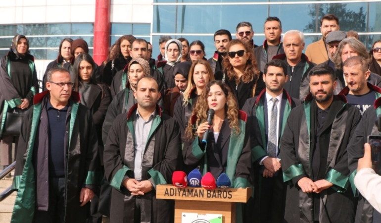 Adıyaman Barosu’ndan avukatlara yönelik şiddete tepki: ‘Savunma sahipsiz bırakılamaz’  - Videolu Haber
