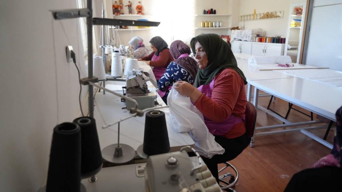 Adıyaman Belediyesi’nden kadınlara mesleki eğitim desteği  - Videolu Haber
